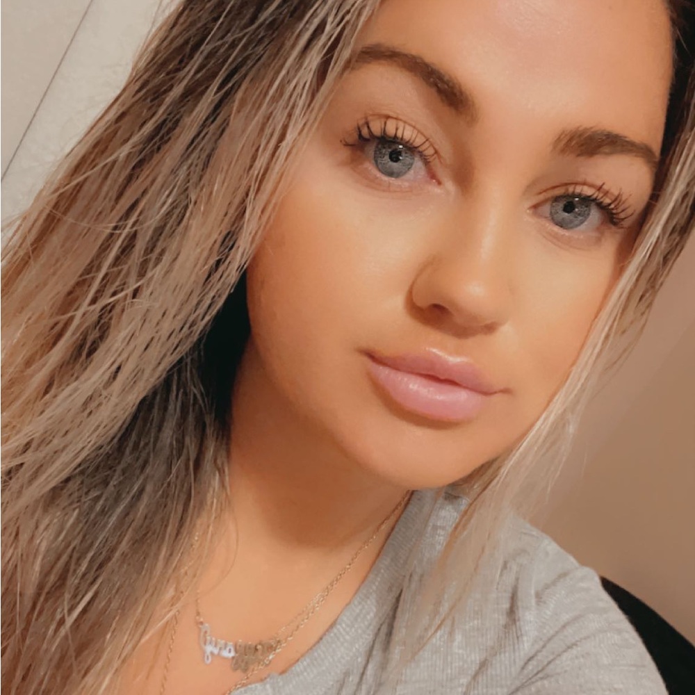 Meet your Posher, Tiffany